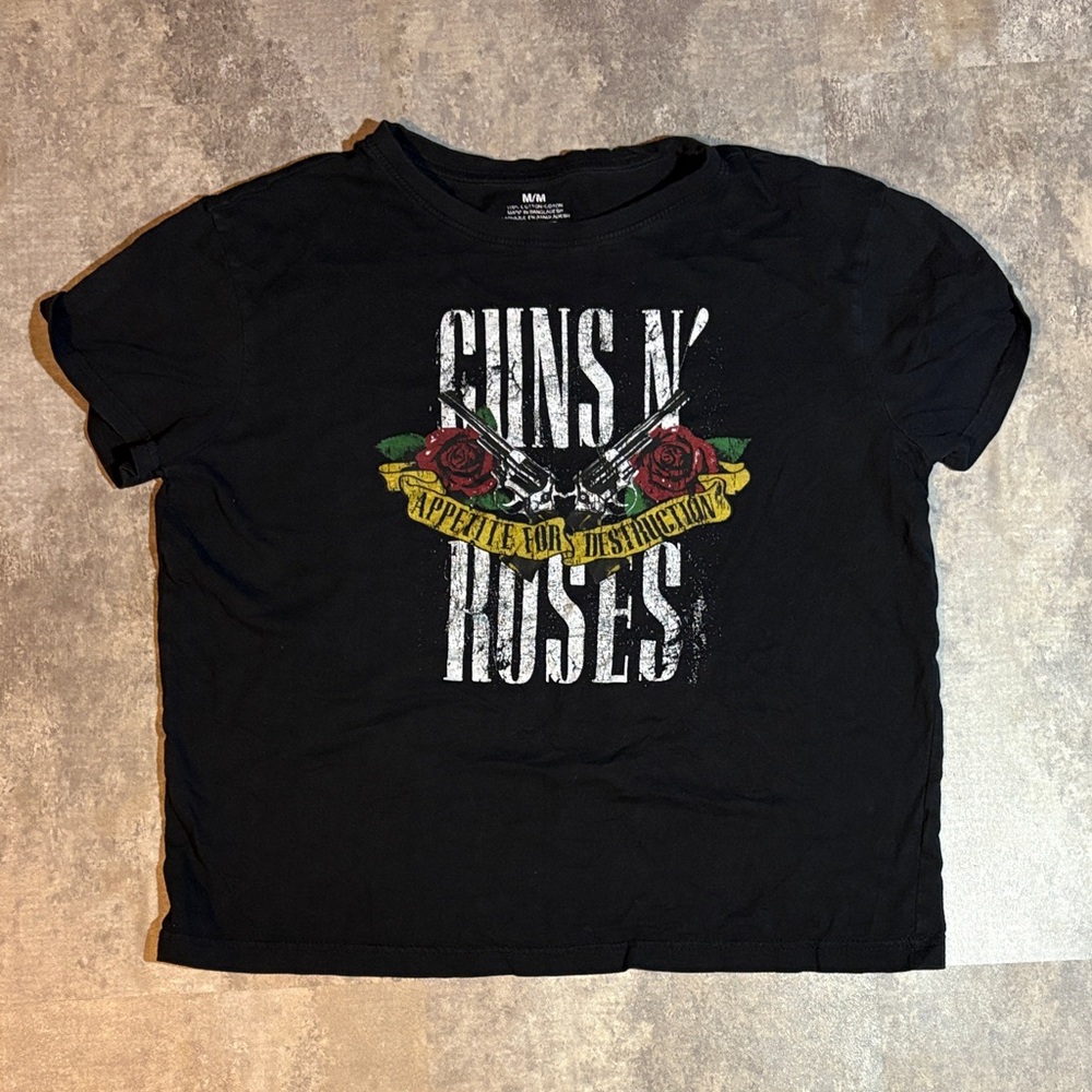 Women’s Black Guns N' Roses Graphic Tee Medium